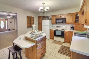 Family Home w/ Game Room! 1 Mi to Dale Hollow Lake - Interni