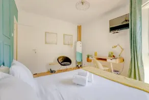 Goa Square Guesthouses by Lisbon with Sintra - Camera