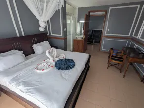 Crescent Resort And Conference Centre - Room