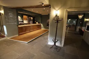 Lansdowne Strand - Reception