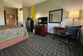 Super 8 by Wyndham Mt. Carmel IL - Chambre