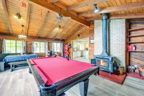 9 Mi to Spanaway Park: Home w/ Indoor Hot Tub - Innenbereich