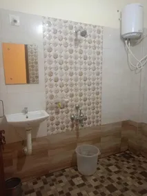Paakashala Kumbashi - Baño