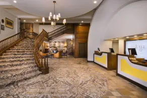 Appartement en copropriété entièrement équipé avec piscine chauffée et jacuzzi | Ski à proximité - Hall