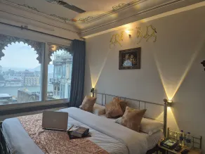 Hotel Mewar Haveli - At Lake Pichola - Vista do quarto