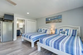 1 Mi to Beach & Pier! Chic Ocean Isle Studio - Interiør
