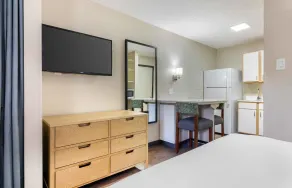 Extended Stay America Suites - Arlington - Room