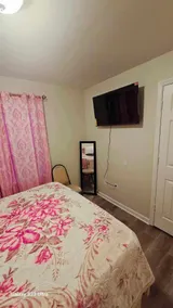 Divine Villa and Resorts 32 Evergreen Ave 1 - Room