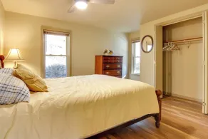 Peaceful Mars Hill Home w/ Porch & Mountain Views - Innvendig