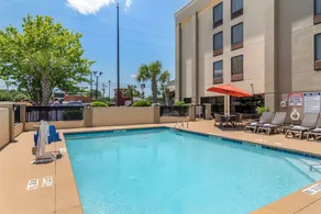 Comfort Inn & Suites Athens North - Piscine