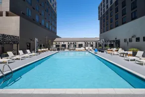 DoubleTree by Hilton Denver Cherry Creek - Piscina