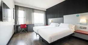 Ilunion Suites Madrid - Vue de la chambre