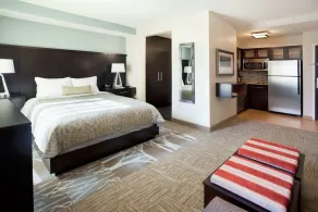 Staybridge Suites Marquette by IHG - Chambre