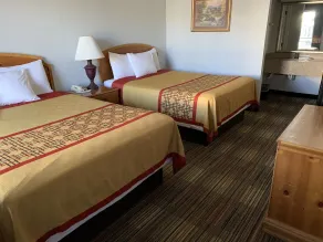 Pigeon Forge Parkway Inn - Room