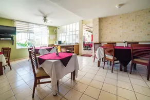 Capital O Hotel Casa Blanca - Restaurant