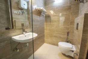 Royal Comfort Castle - Bathroom