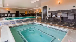 Best Western Plus Easton Inn & Suites - Piscine