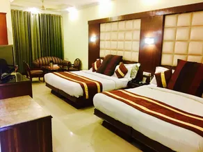 Hotel CJ International - Room