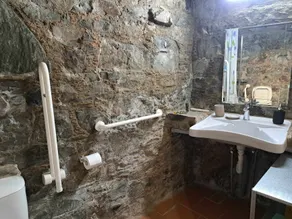 PITHARIA - Badezimmer