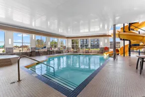Comfort Inn & Suites Red Deer - Highway 11 - Piscina