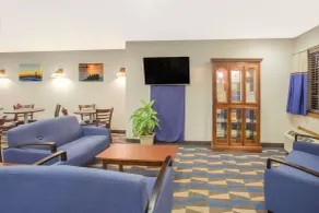 Microtel Inn and Suites Manistee - Lobby
