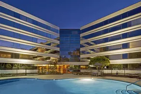 Hilton Durham near Duke University - Piscine