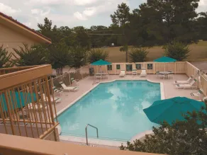 La Quinta Inn by Wyndham Lufkin - Piscine