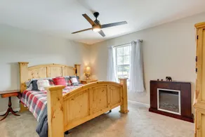Cozy Stafford Home w/ Outdoor Pool: Pets Welcome! - Interiør