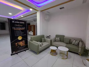 The Vintage Barn - Lobby
