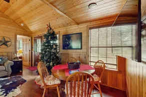 4 Cabins - Reindeer Ranch at Round Top - Interior