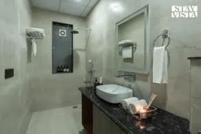 StayVista Residences near Cyber City Hub - Apartments with Gym & Workstation - Salle de bain