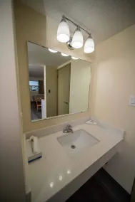 Northern Lights Inn - Bathroom