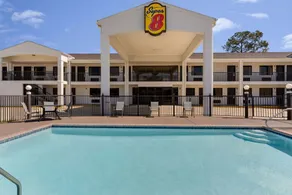 Super 8 by Wyndham Ocean Springs Biloxi - Piscine