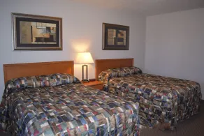 Guest House Inn & Suites - Zimmer