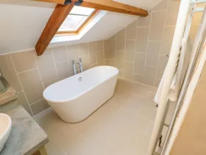The Stable, Sedbury Park Farm - Bathroom