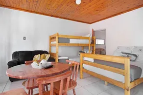 25 Jacaranda Lodge & Backpackers - Zimmer