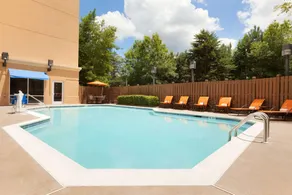 Embassy Suites by Hilton Atlanta Airport - Piscine