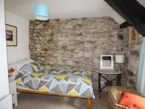 Court House - Habitación