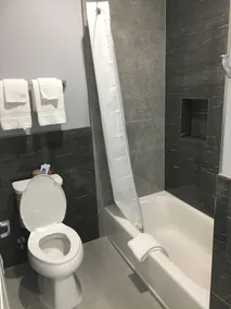 Platinum Inn and Suites - Bathroom