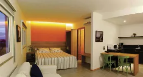 Malibu Plaza Hotel - Room