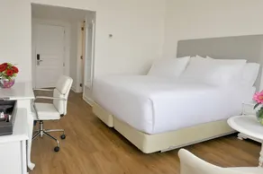 NH Collection Plaza Santiago - Room