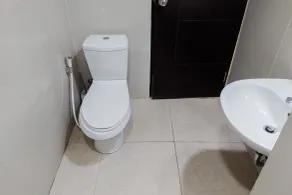 Nice And Cozy Studio Apartment At Atria Gading Serpong Residence - Bathroom