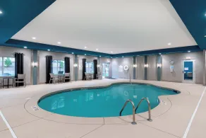 Holiday Inn Express & Suites - Charlotte Airport by IHG - Piscine
