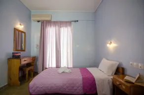 George & Irene Hotel - Chambre