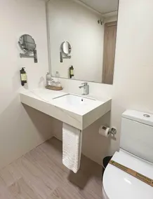 HQ Arena Hotel - Bathroom