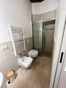 Repetita Juvant - Bathroom