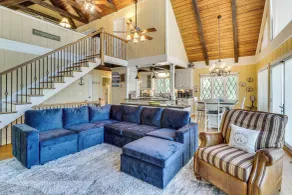 Decked Out! Private Dock Escape on Watts Bar Lake - Interiør
