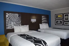 La Quinta Inn & Suites by Wyndham St Louis Hazelwood North - Chambre