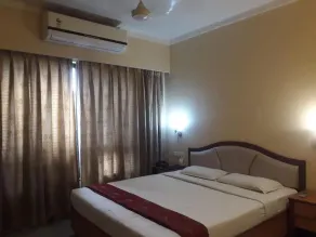 The Samrat Hotel near Pune Railway Station - Værelse