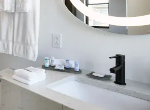 TRYP by Wyndham Pittsburgh/Lawrenceville - Salle de bain